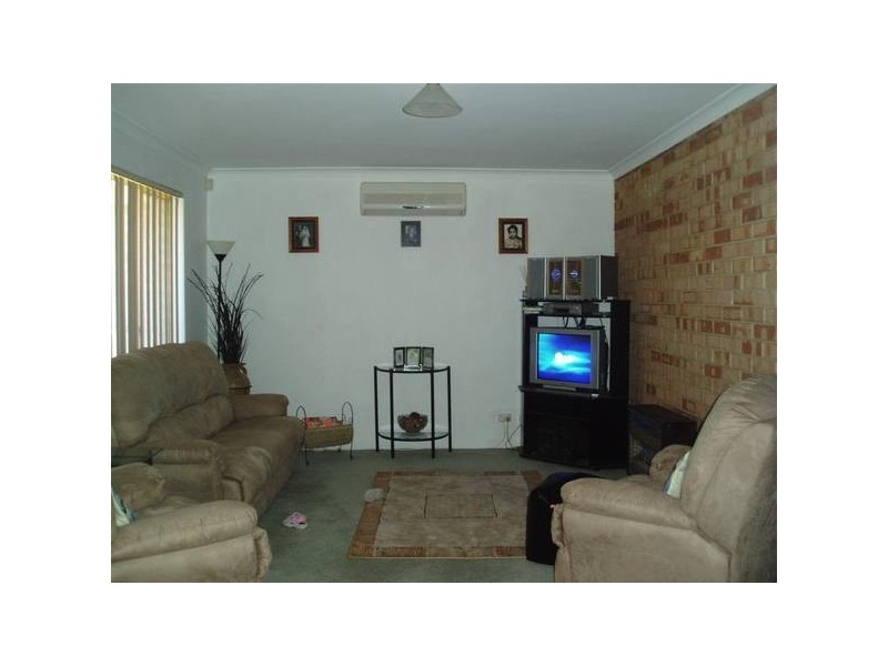 1 Eland Place, Marangaroo WA 6064