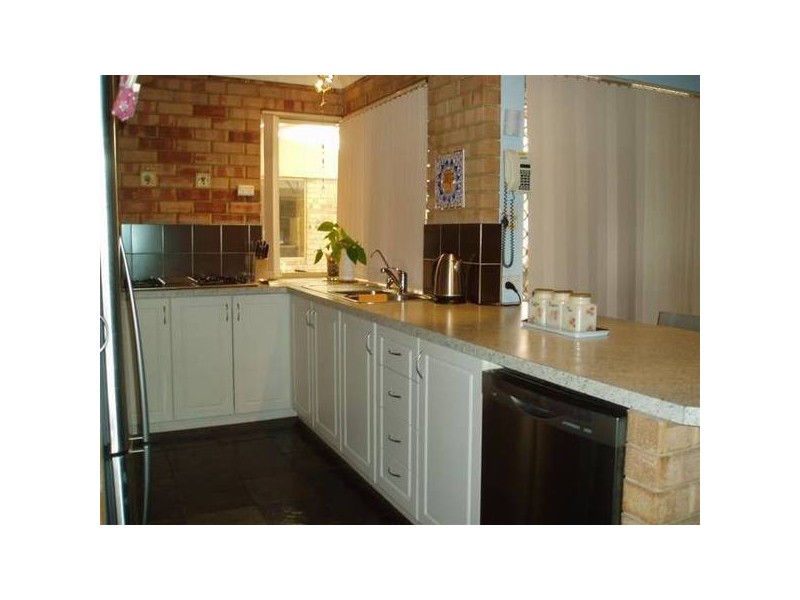 1 Eland Place, Marangaroo WA 6064