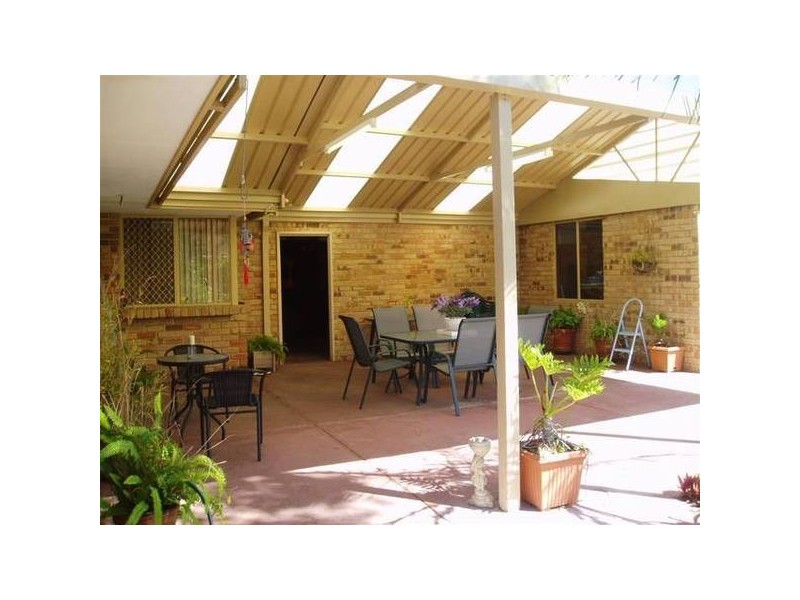 1 Eland Place, Marangaroo WA 6064