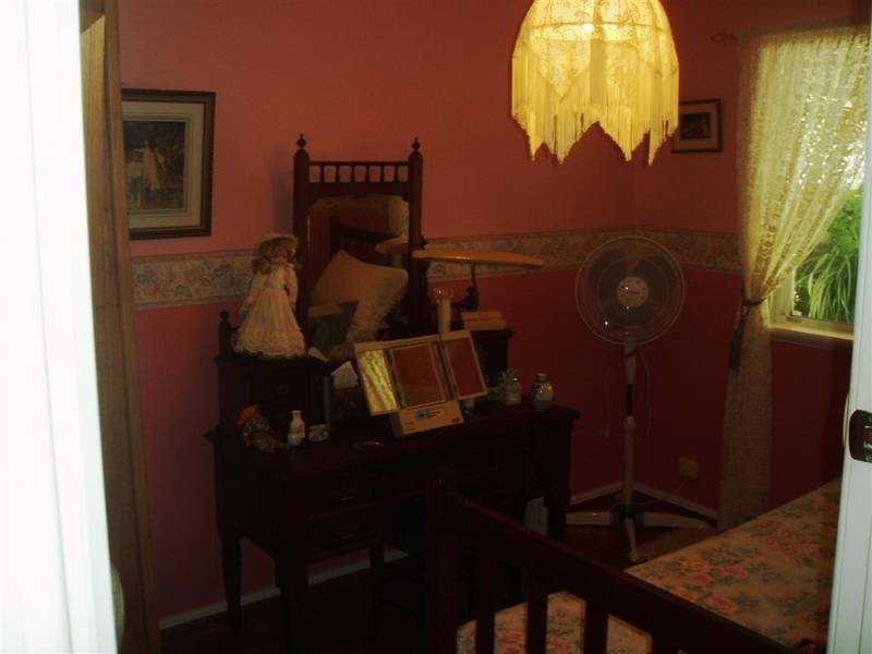 4 Nanovich Ave, Girrawheen WA 6064