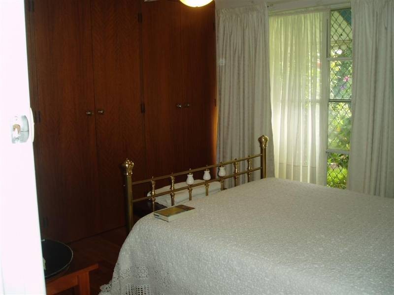 4 Nanovich Ave, Girrawheen WA 6064