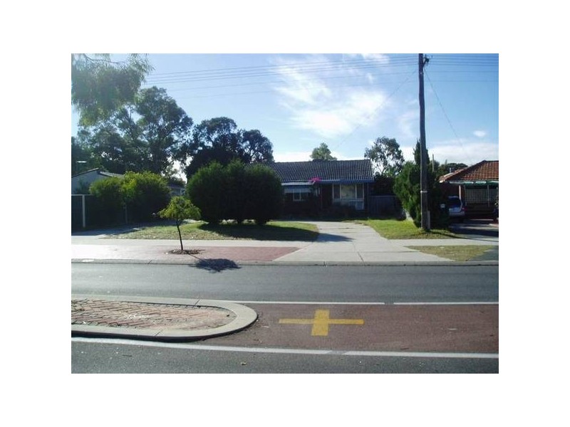 96 Girrawheen Ave, Girrawheen WA 6064