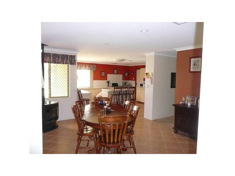 18 LARKSPUR LANE, Ballajura WA 6066