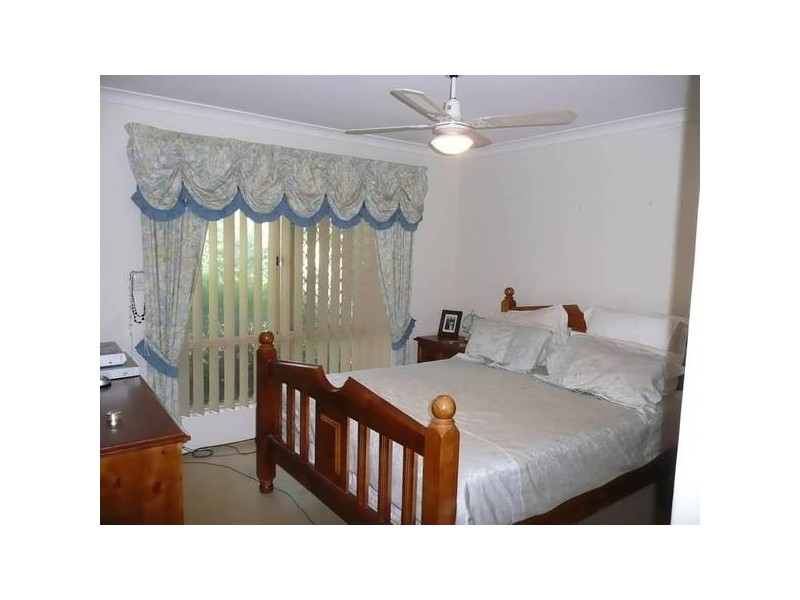 18 LARKSPUR LANE, Ballajura WA 6066
