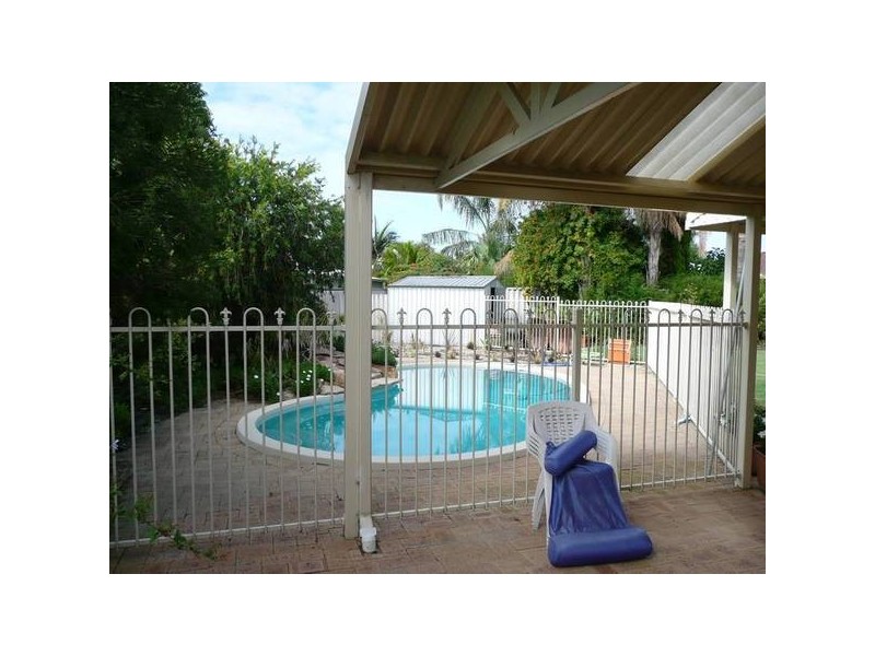 18 LARKSPUR LANE, Ballajura WA 6066