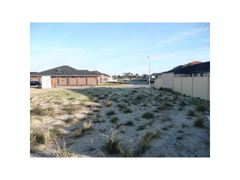 142 Lairbeck Street, Darch WA 6065