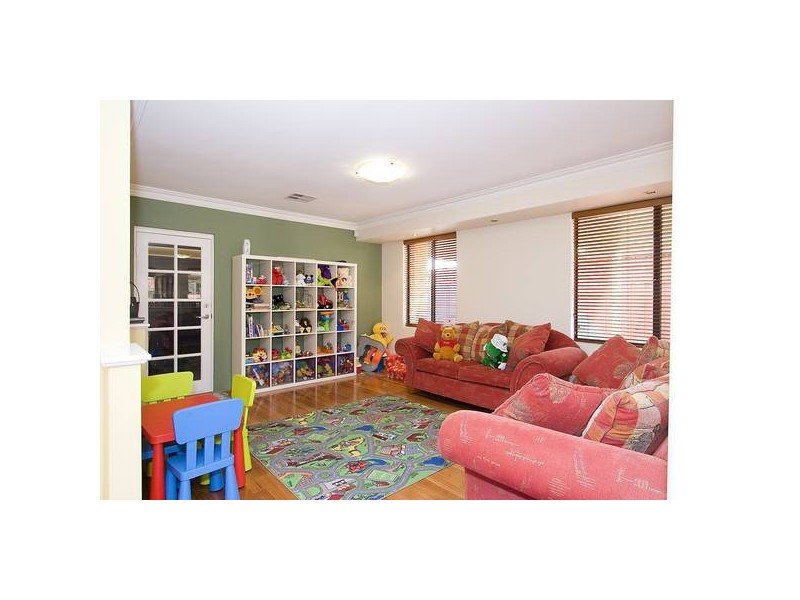 26 CANTRELL CIRCUIT, Landsdale WA 6065