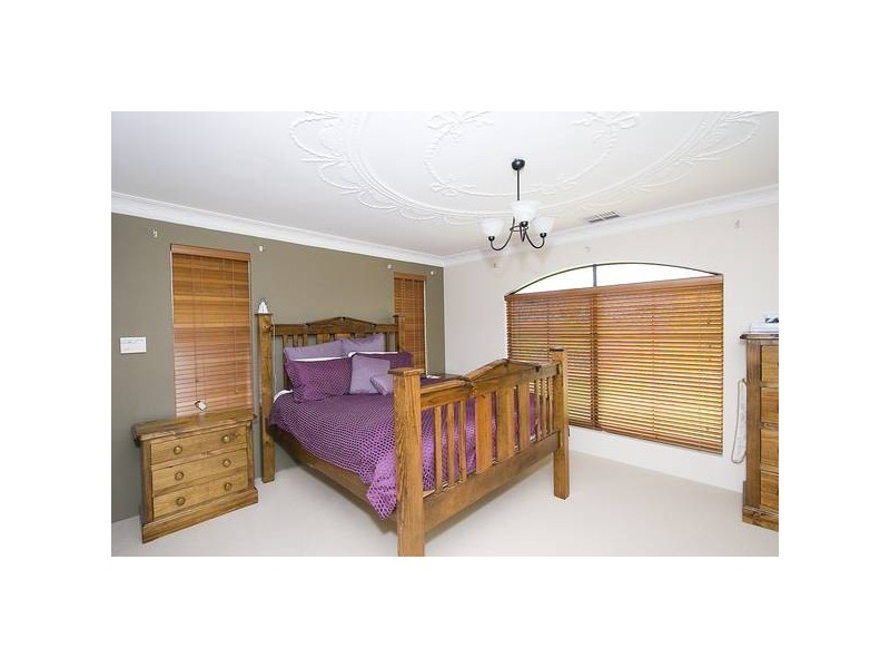 26 CANTRELL CIRCUIT, Landsdale WA 6065