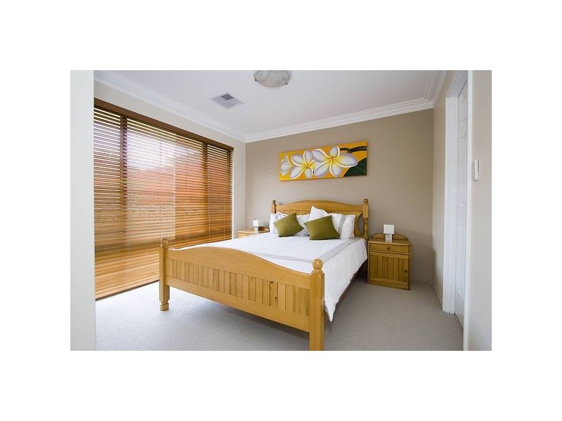 26 CANTRELL CIRCUIT, Landsdale WA 6065