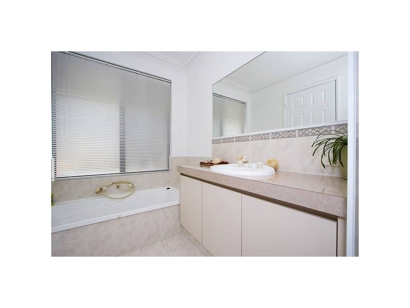 26 CANTRELL CIRCUIT, Landsdale WA 6065