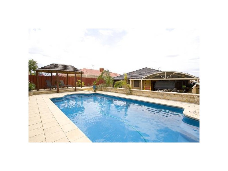 26 CANTRELL CIRCUIT, Landsdale WA 6065