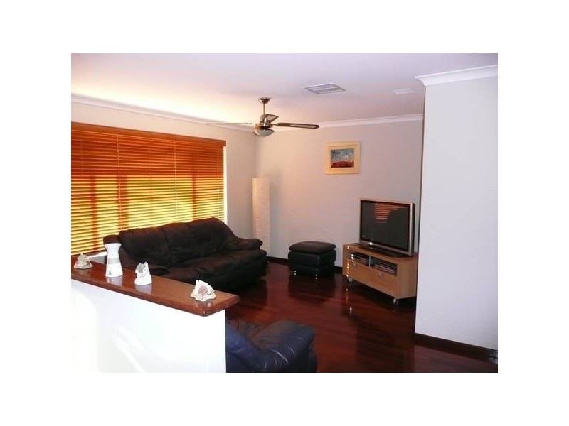 35 ROCKDALE PASS, Landsdale WA 6065