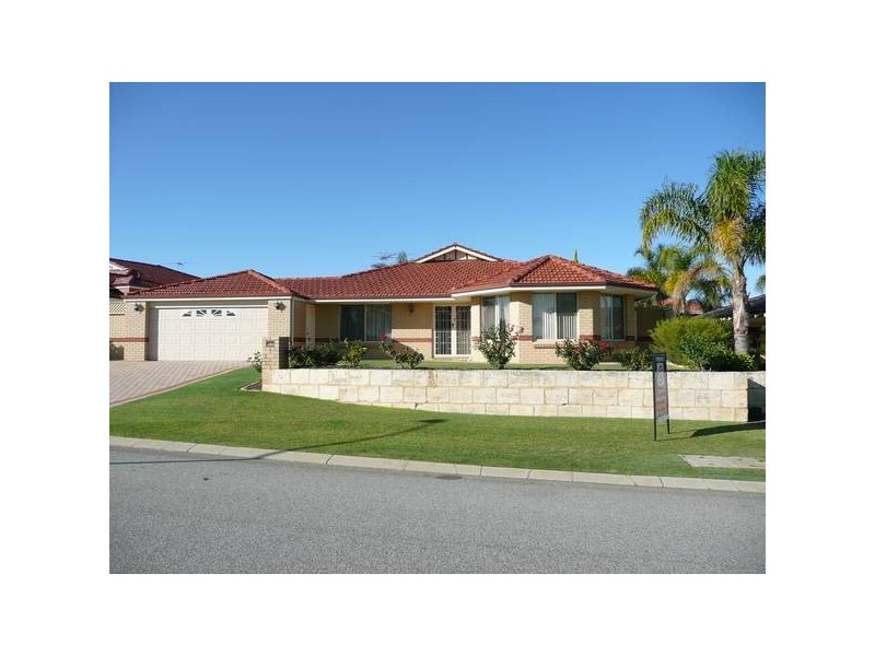 4 ROSEBUD COURT, Landsdale WA 6065