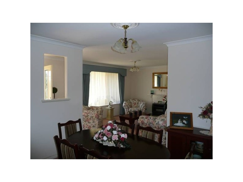 4 ROSEBUD COURT, Landsdale WA 6065