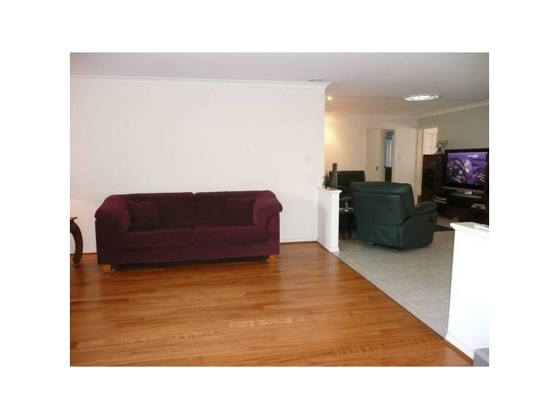 4 ROSEBUD COURT, Landsdale WA 6065