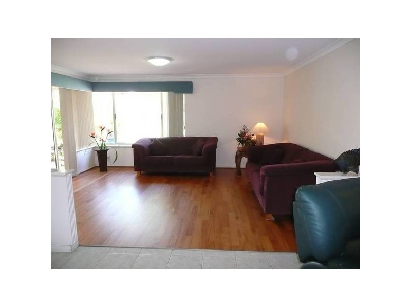 4 ROSEBUD COURT, Landsdale WA 6065