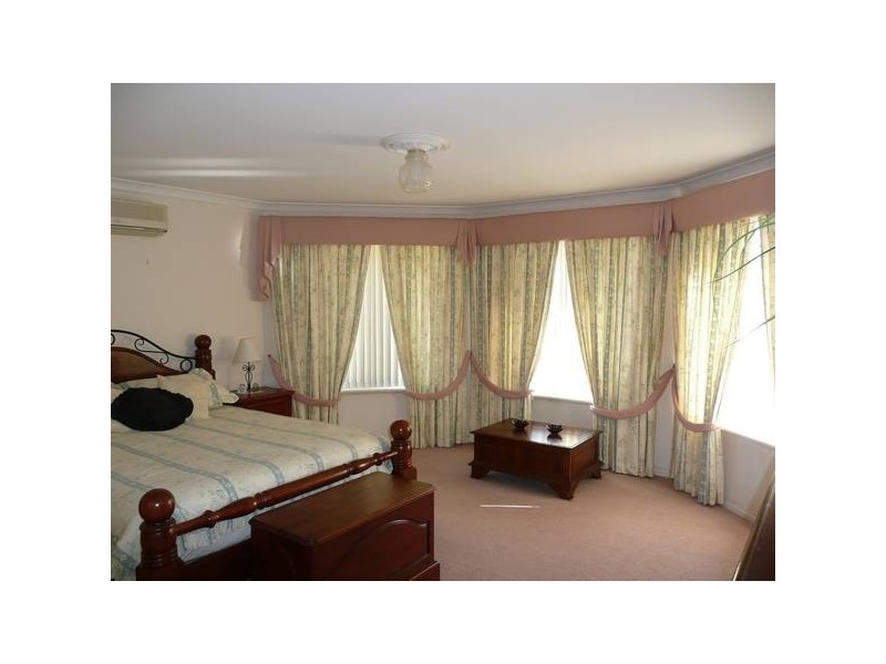 4 ROSEBUD COURT, Landsdale WA 6065