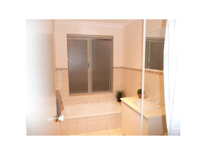 4 ROSEBUD COURT, Landsdale WA 6065