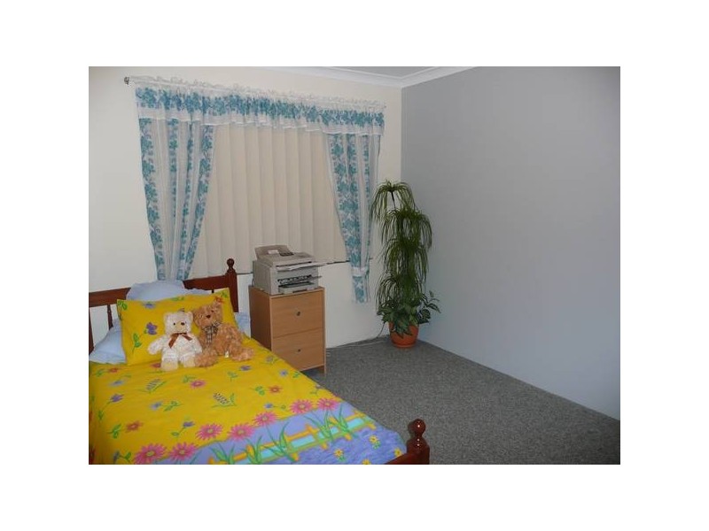 4 ROSEBUD COURT, Landsdale WA 6065