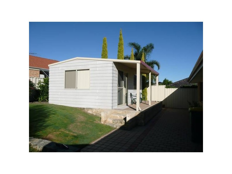 4 ROSEBUD COURT, Landsdale WA 6065