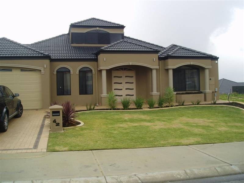 42 Tissington Drive, Darch WA 6065