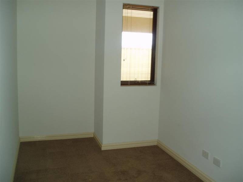 42 Tissington Drive, Darch WA 6065