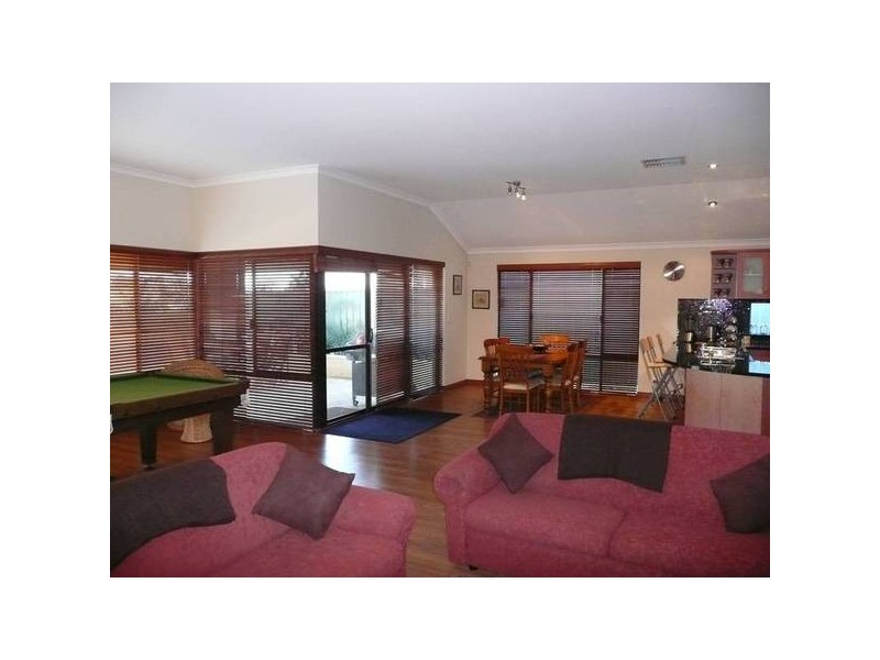 12 SHERWIN RISE, Landsdale WA 6065