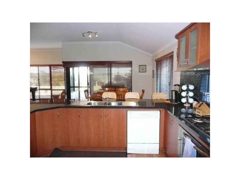 12 SHERWIN RISE, Landsdale WA 6065