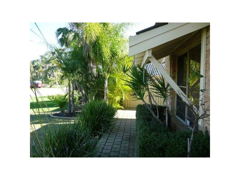 2 INLET TRAIL, Ballajura WA 6066