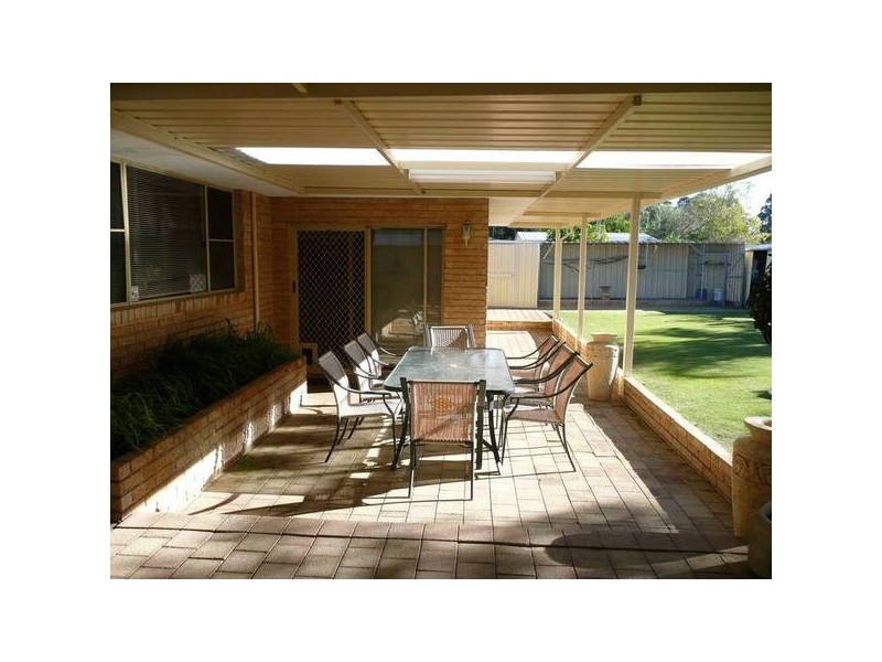 2 INLET TRAIL, Ballajura WA 6066