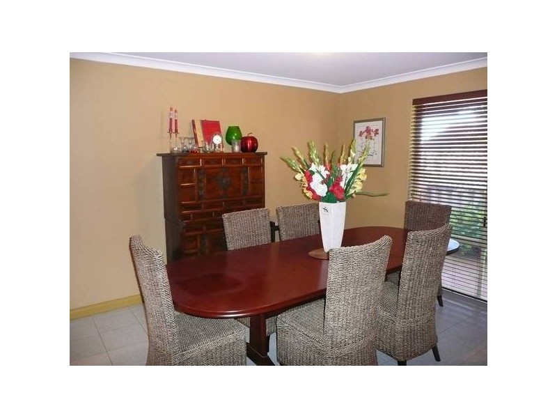 15 FEATHERTOP RISE, Alexander Heights WA 6064