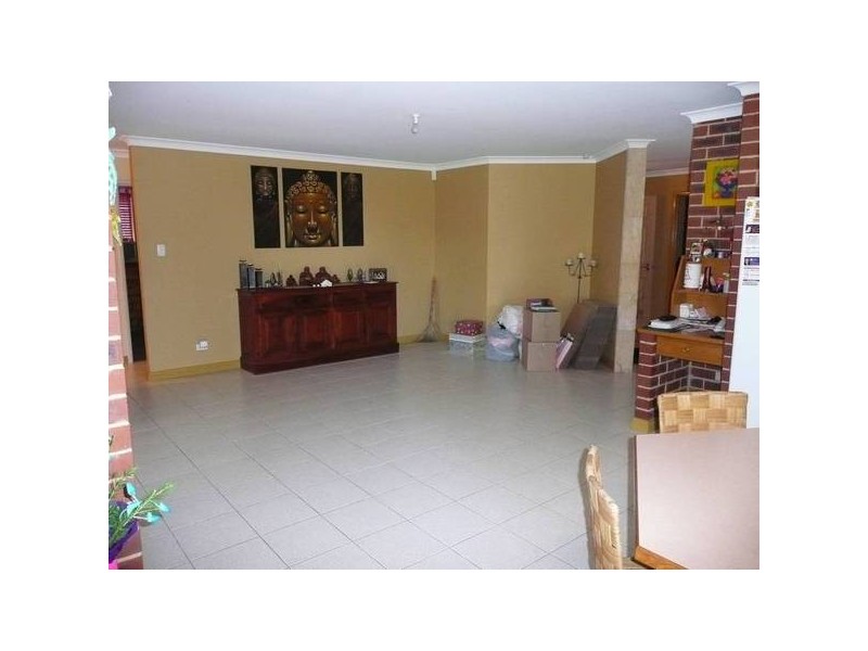 15 FEATHERTOP RISE, Alexander Heights WA 6064