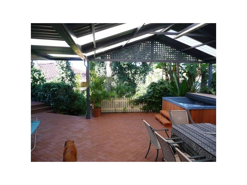 15 FEATHERTOP RISE, Alexander Heights WA 6064