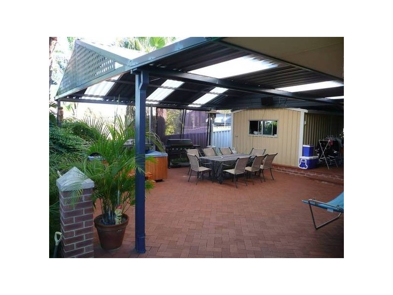 15 FEATHERTOP RISE, Alexander Heights WA 6064