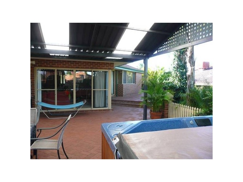 15 FEATHERTOP RISE, Alexander Heights WA 6064