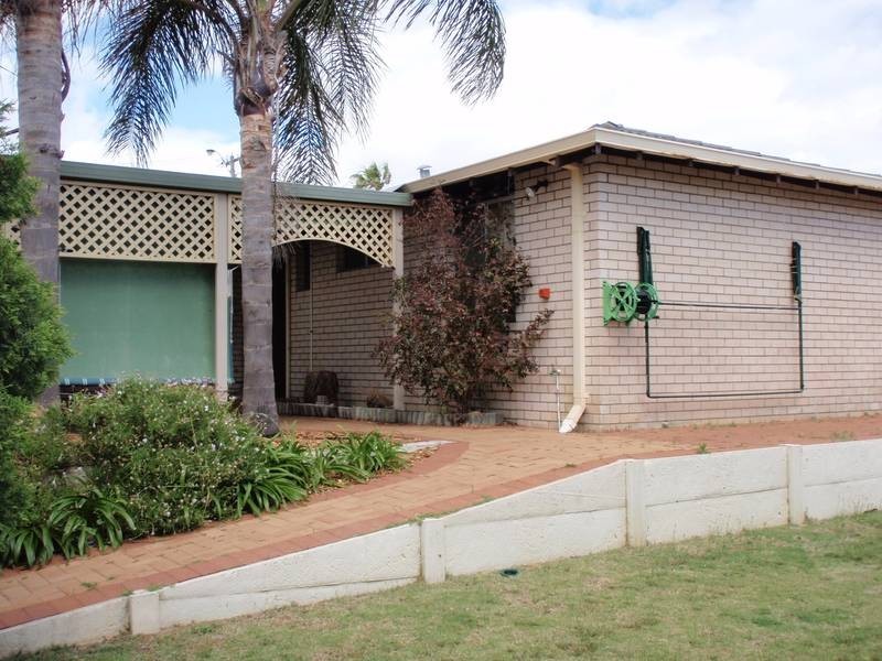 19 Curtis Way, Girrawheen WA 6064