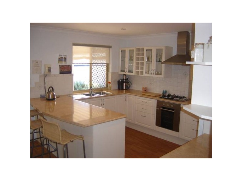 2 Freyler Court, Alexander Heights WA 6064