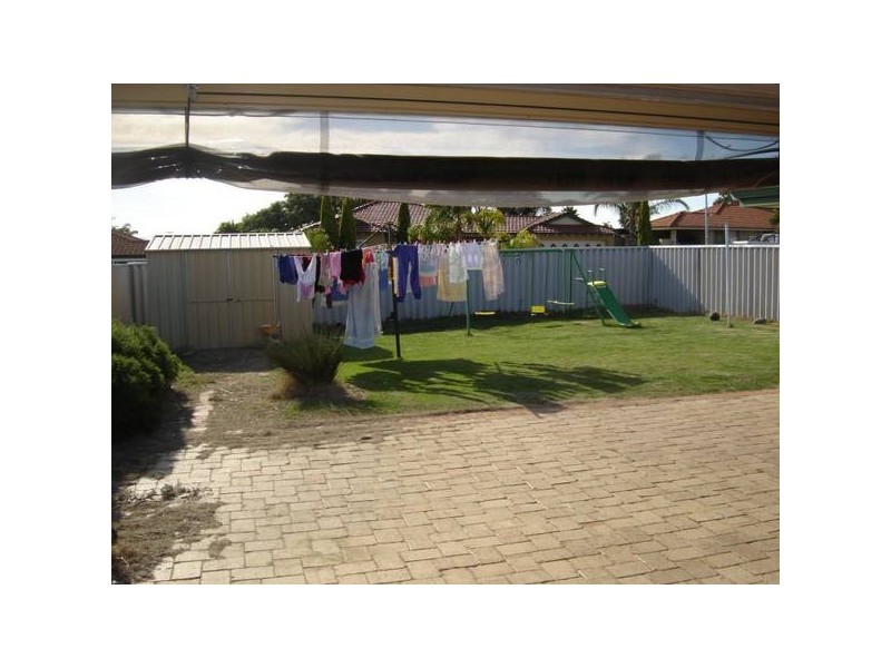 2 Freyler Court, Alexander Heights WA 6064