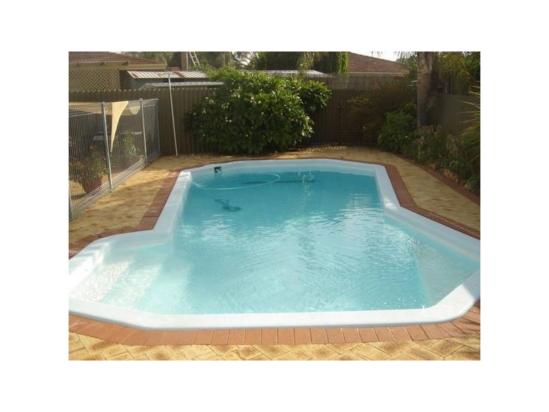 10 Liverpool Place, Alexander Heights WA 6064