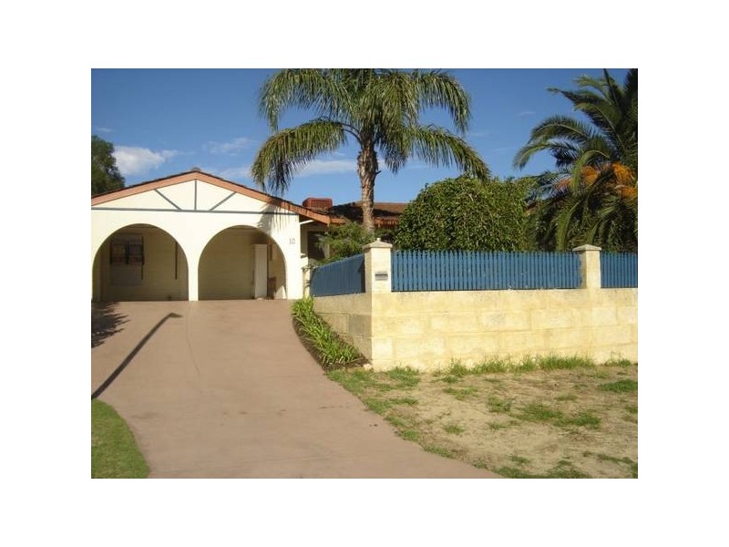 10 Liverpool Place, Alexander Heights WA 6064