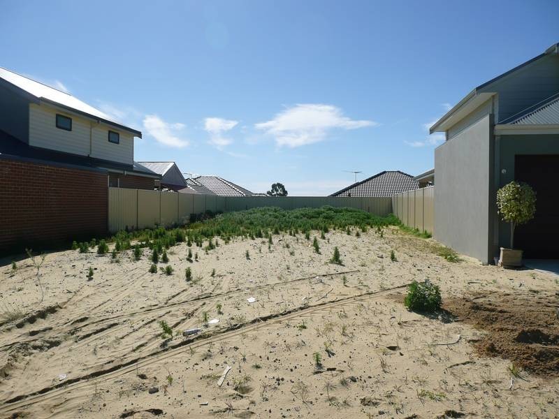 5 TRENTHAM ROAD, Landsdale WA 6065