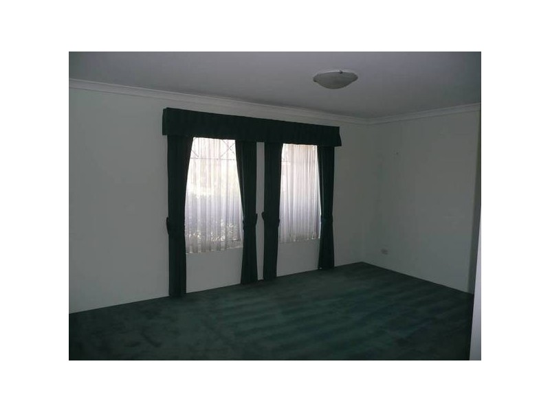 10 CLEMTON PLACE, Landsdale WA 6065