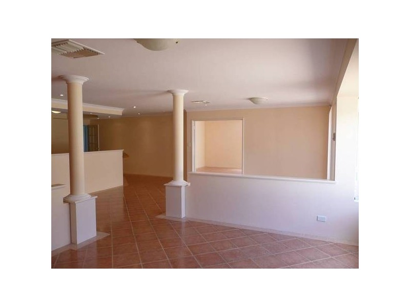 10 CLEMTON PLACE, Landsdale WA 6065