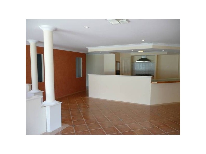 10 CLEMTON PLACE, Landsdale WA 6065