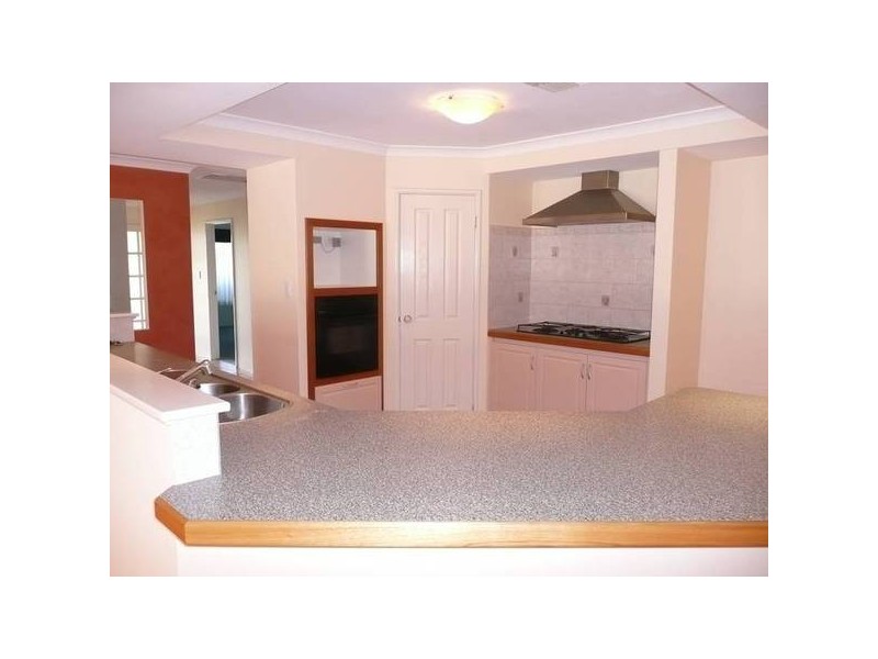 10 CLEMTON PLACE, Landsdale WA 6065