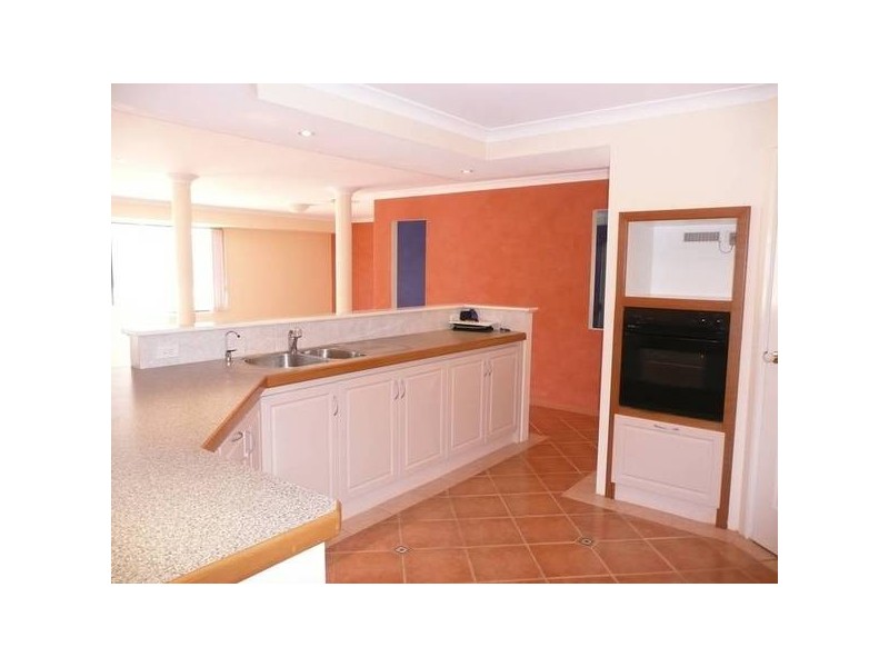 10 CLEMTON PLACE, Landsdale WA 6065