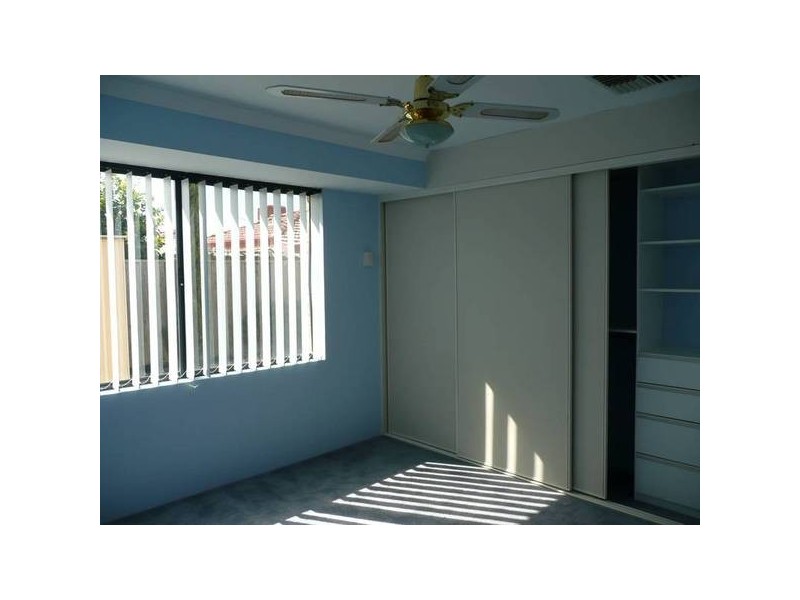 10 CLEMTON PLACE, Landsdale WA 6065