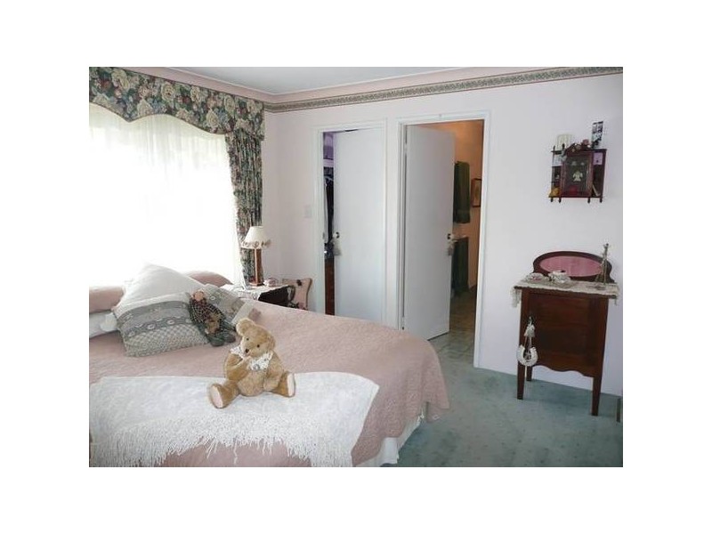 14 Valley Views Dve, Landsdale WA 6065