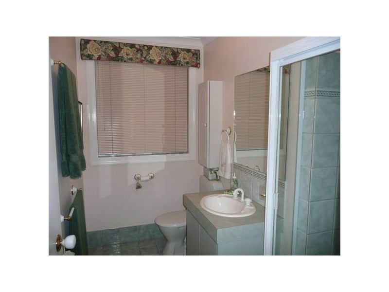 14 Valley Views Dve, Landsdale WA 6065