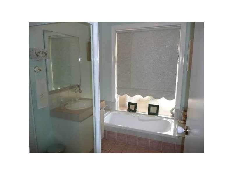 14 Valley Views Dve, Landsdale WA 6065